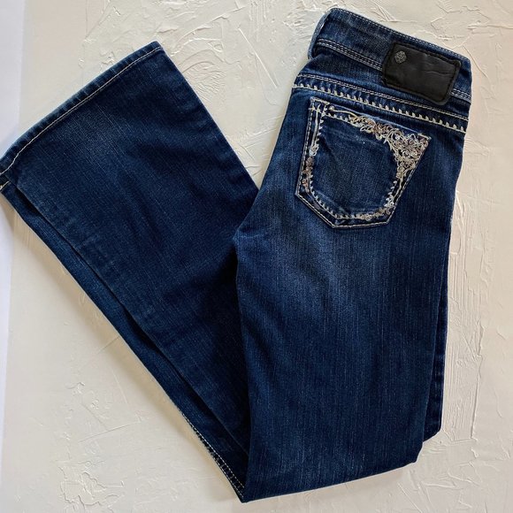 Silver Tuesday Low Rise Bootcut Jeans with Pocket Embellishments. Size 26